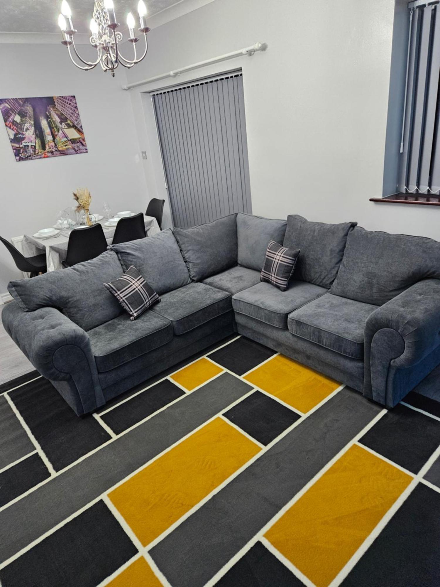 Lister Park Bradford 2Bed Detached Cottage House Parking Cinema Screen Games Room Екстер'єр фото